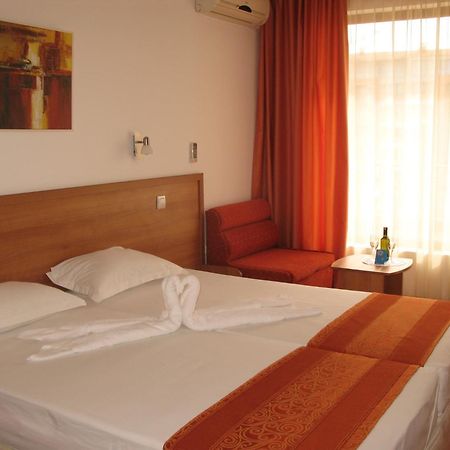 Family Hotel Vega Saints Constantine and Helena ภายนอก รูปภาพ