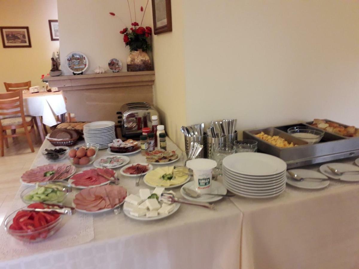 Family Hotel Vega Saints Constantine and Helena ภายนอก รูปภาพ
